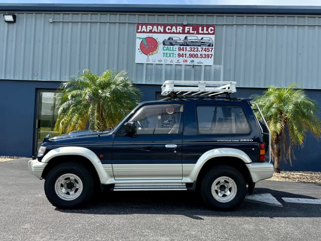 1995 Mitsubishi Pajero JDM car for sale — photo 4 of 21