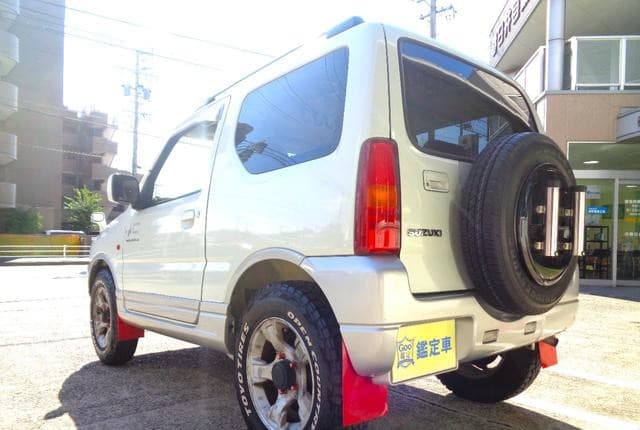 2002 Suzuki Jimny JDM car for sale — photo 9 of 25