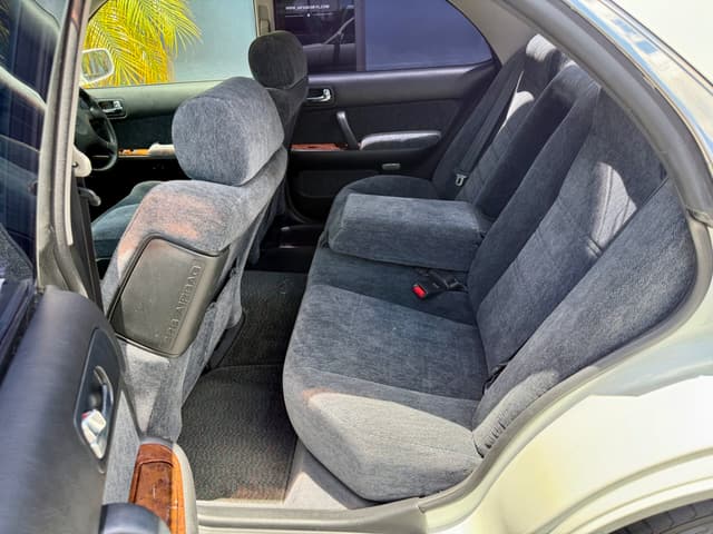 1998 Nissan Gloria JDM car for sale — photo 18 of 19