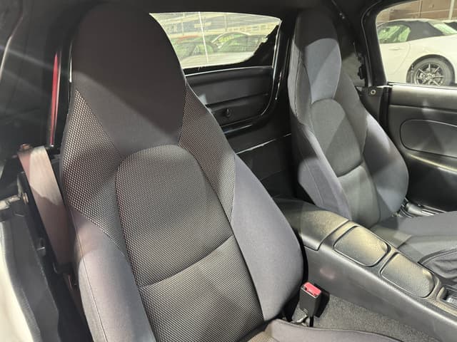 2002 Mazda Roadster (Eunos Roadster / MX-5) JDM car for sale — photo 11 of 25