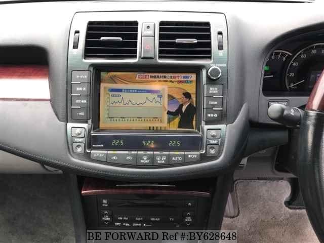 2009 Toyota Crown JDM car for sale — photo 4 of 8