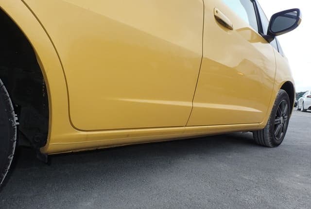 2010 Honda Fit JDM car for sale — photo 21 of 25
