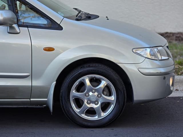 2000 Mazda Premacy JDM car for sale — photo 14 of 25