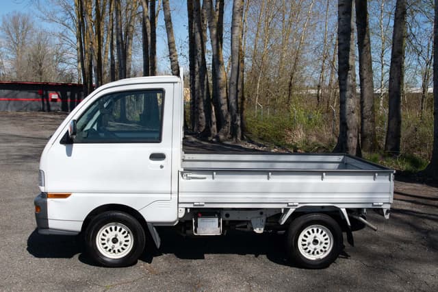 1998 Mitsubishi Minicab JDM car for sale — photo 4 of 19
