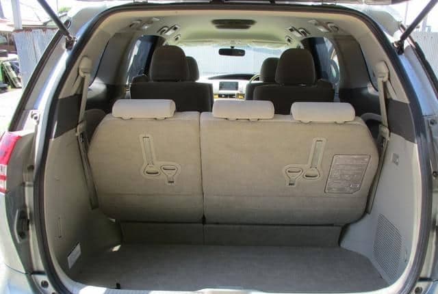 2007 Toyota Estima JDM car for sale — photo 23 of 25