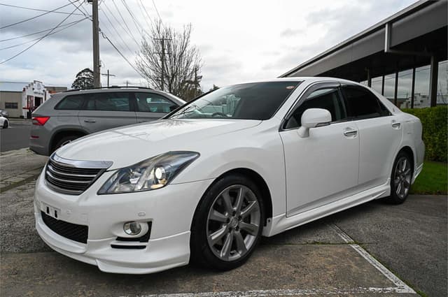 2008 Toyota Crown JDM car for sale — photo 7 of 25