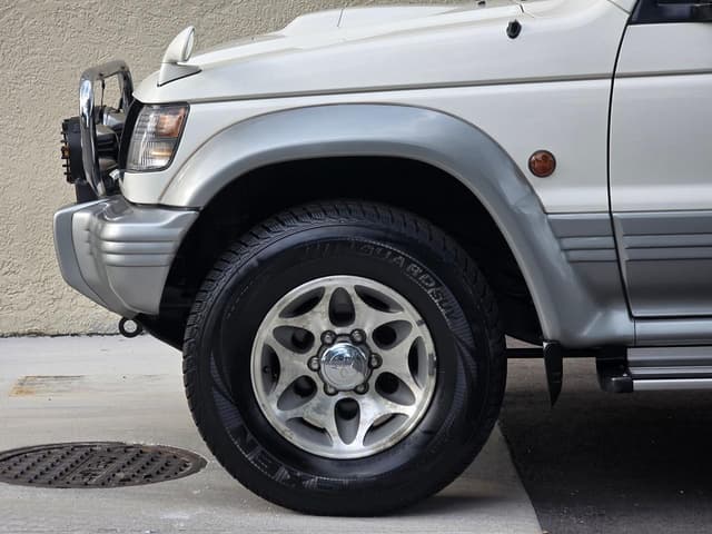 1997 Mitsubishi Pajero JDM car for sale — photo 19 of 25