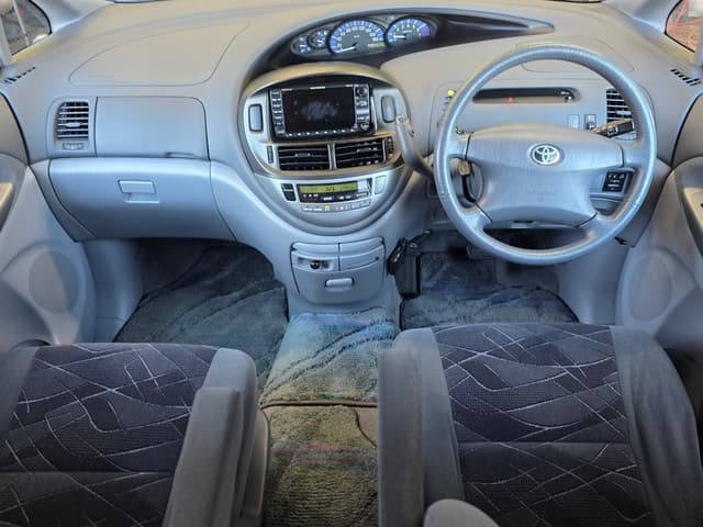 2000 Toyota Estima JDM car for sale — photo 11 of 25