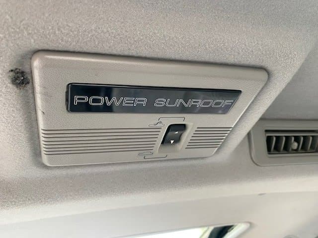 2000 Mitsubishi Delica JDM car for sale — photo 18 of 18