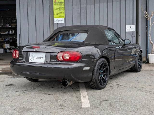 2001 Mazda Roadster (Eunos Roadster / MX-5) JDM car for sale — photo 4 of 20