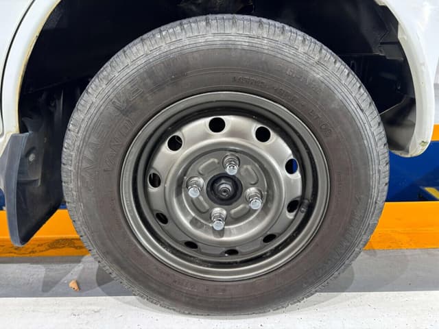 2001 Suzuki Carry JDM car for sale — photo 14 of 24