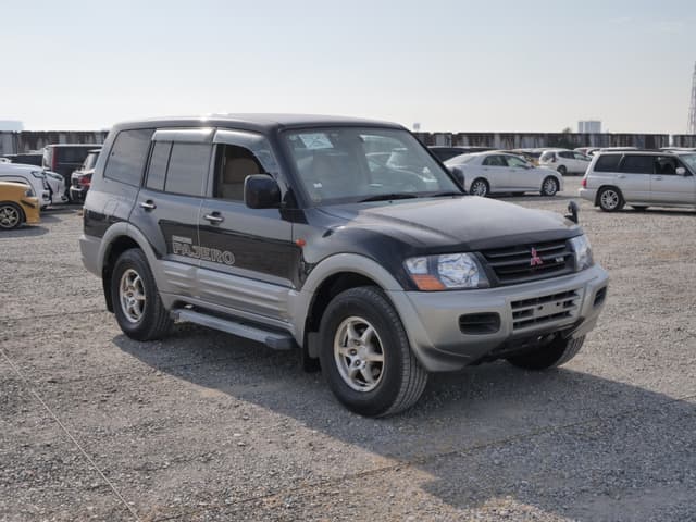 2001 Mitsubishi Pajero JDM car for sale — photo 3 of 25