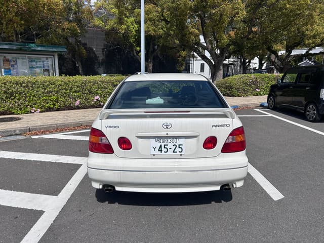 1997 Toyota Aristo JDM car for sale — photo 3 of 17
