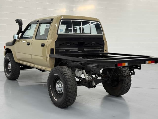 1991 Toyota Hilux JDM car for sale — photo 12 of 25