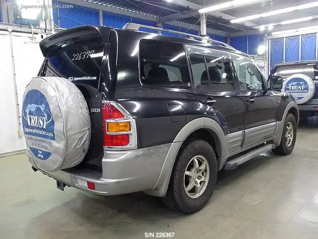 2000 Mitsubishi Pajero JDM car for sale — photo 3 of 9