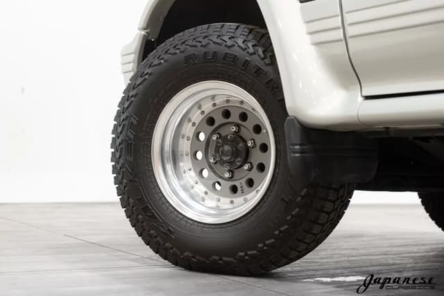 1993 Mitsubishi Pajero JDM car for sale — photo 24 of 25