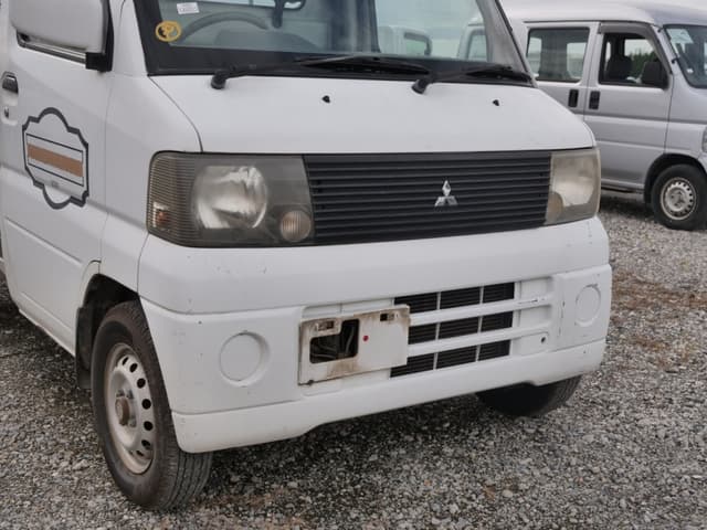 2001 Mitsubishi Minicab JDM car for sale — photo 11 of 25