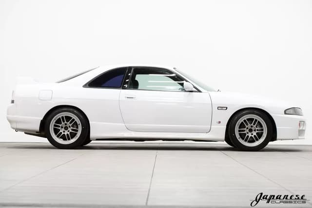 1997 Nissan Skyline JDM car for sale — photo 5 of 25