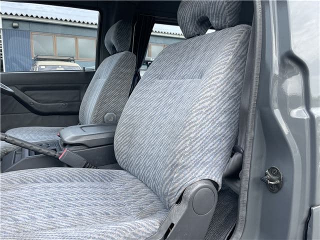 1995 Mitsubishi Delica JDM car for sale — photo 14 of 25