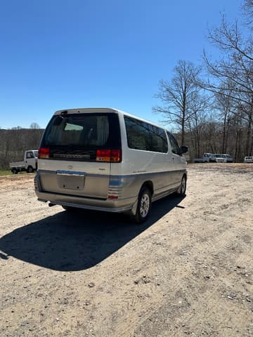 2000 Nissan Elgrand JDM car for sale — photo 7 of 25