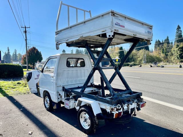 1992 Daihatsu Hijet JDM car for sale — photo 11 of 25