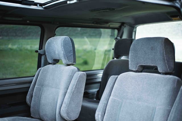 1992 Mitsubishi Delica JDM car for sale — photo 20 of 25