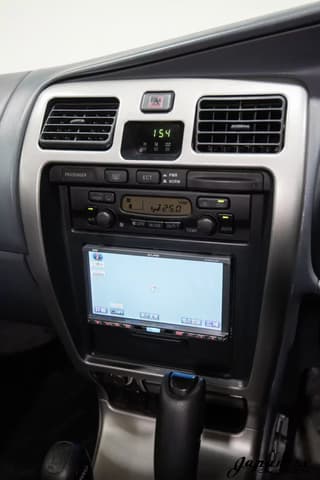 2000 Toyota Hilux JDM car for sale — photo 10 of 10