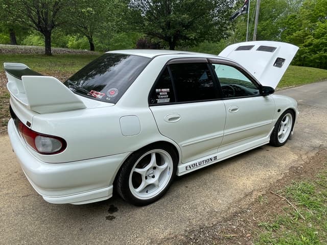 1995 Mitsubishi Lancer Evolution JDM car for sale — photo 2 of 15