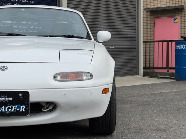 1992 Mazda Roadster (Eunos Roadster / MX-5) JDM car for sale — photo 15 of 25