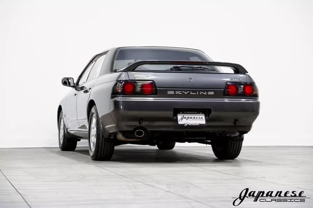 1992 Nissan Skyline JDM car for sale — photo 6 of 25
