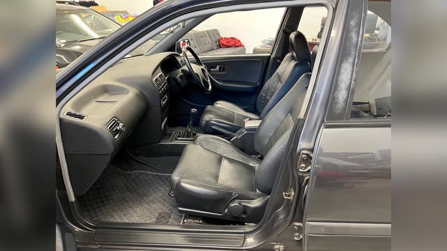 1994 Nissan Primera JDM car for sale — photo 5 of 17