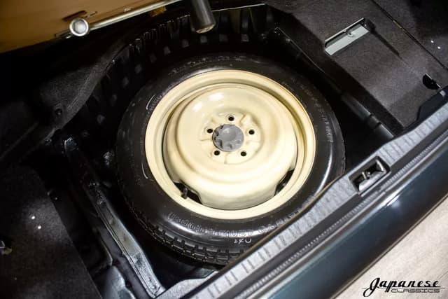 1998 Toyota Progres JDM car for sale — photo 23 of 25