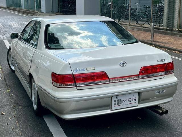 1998 Toyota Mark II JDM car for sale — photo 3 of 9