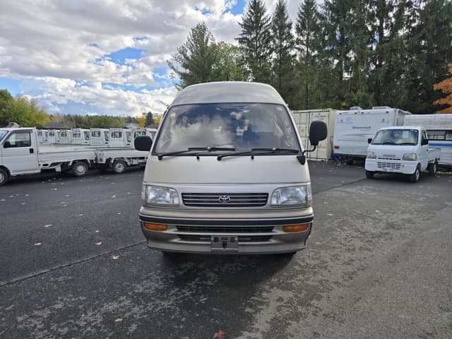 1996 Toyota HiAce JDM car for sale — photo 2 of 25