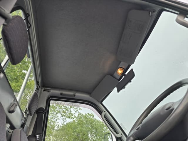 2000 Daihatsu Hijet JDM car for sale — photo 18 of 25