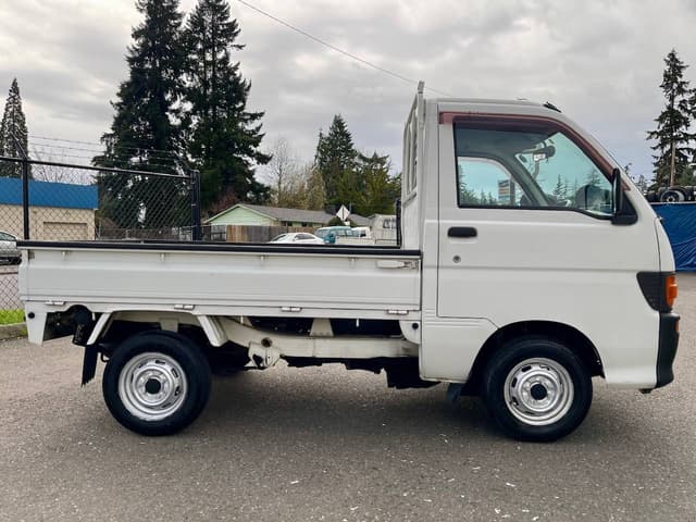 1998 Daihatsu Hijet JDM car for sale — photo 8 of 25