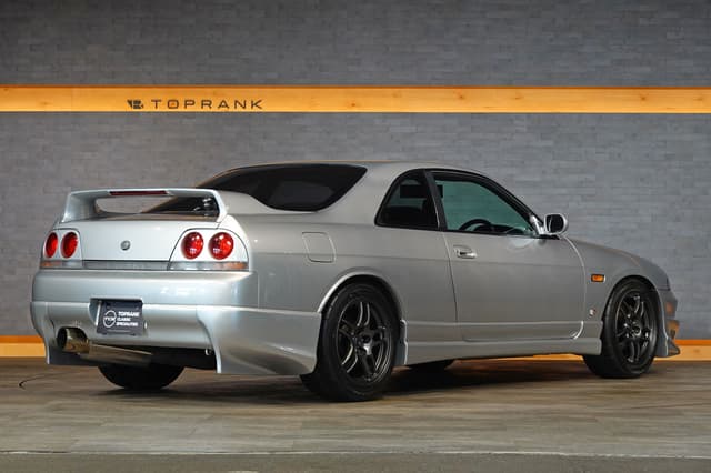 1995 Nissan Skyline JDM car for sale — photo 2 of 25