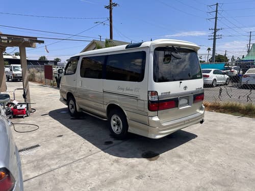 1999 Toyota HiAce JDM car for sale — photo 4 of 8