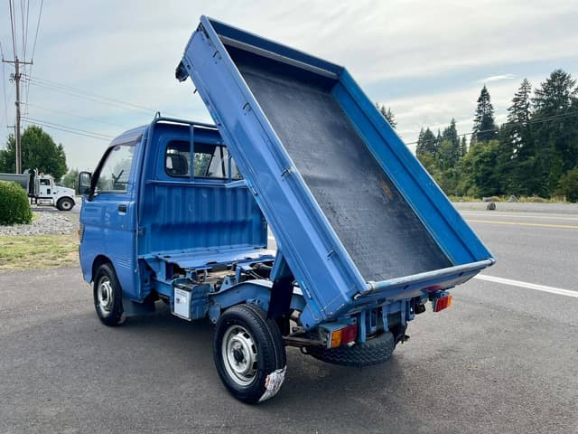 1995 Daihatsu Hijet JDM car for sale — photo 9 of 25