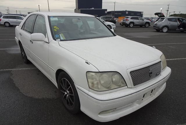 2001 Toyota Crown JDM car for sale — photo 7 of 25