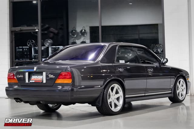 1993 Nissan Cedric JDM car for sale — photo 10 of 25