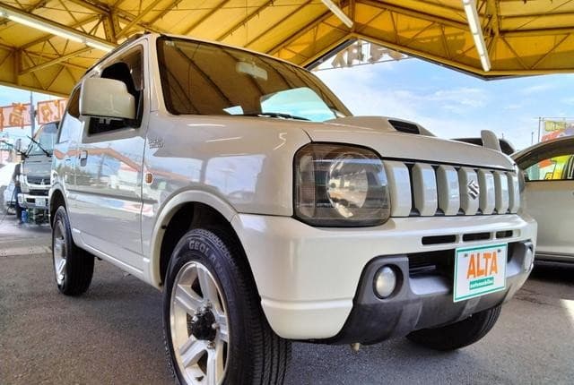 2008 Suzuki Jimny JDM car for sale — photo 3 of 25