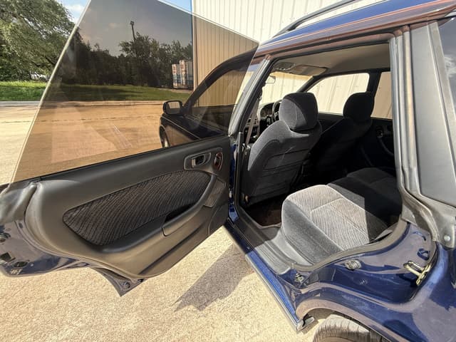 1997 Subaru Legacy JDM car for sale — photo 12 of 19