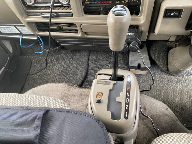 1996 Isuzu Elf JDM car for sale — photo 11 of 18