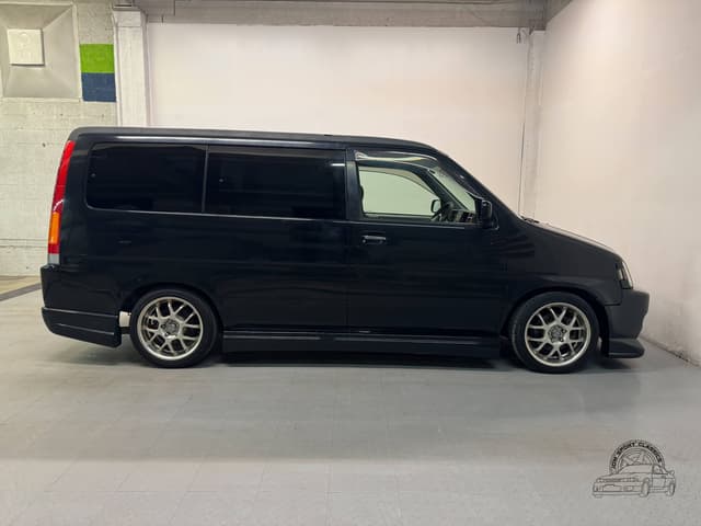 2001 Honda Stepwagon JDM car for sale — photo 20 of 25
