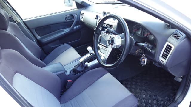 2000 Nissan Skyline JDM car for sale — photo 10 of 14