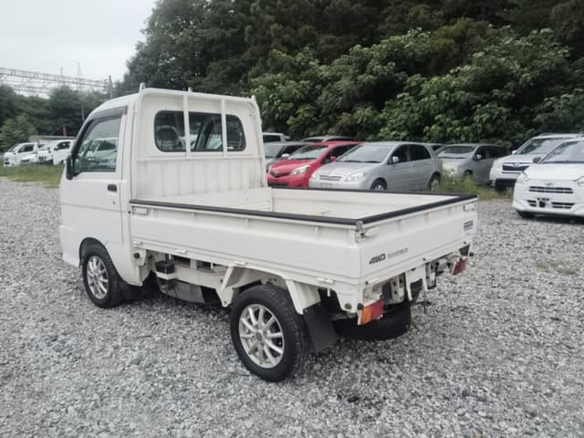 2002 Daihatsu Hijet JDM car for sale — photo 6 of 22