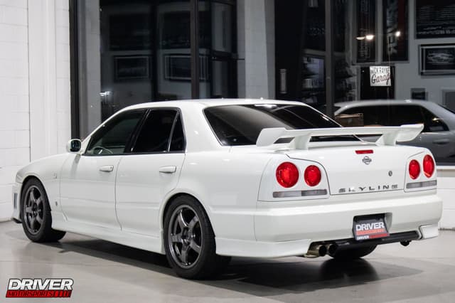1998 Nissan Skyline JDM car for sale — photo 2 of 24