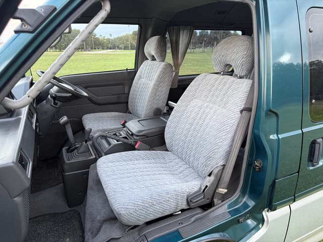 1996 Mitsubishi Delica JDM car for sale — photo 17 of 25
