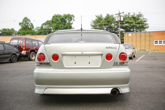 1998 Toyota Altezza JDM car for sale — photo 18 of 25